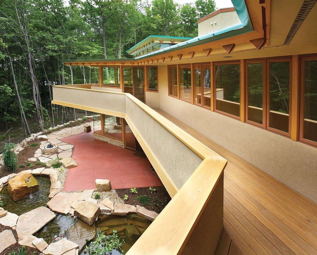 Ultra Series casement picture and crank-out casements